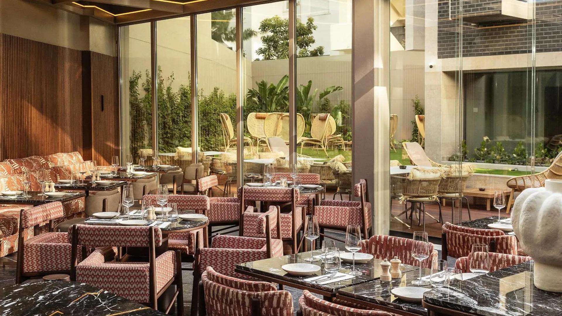 Evolution Valbom Hotel Lisbon 4*,
